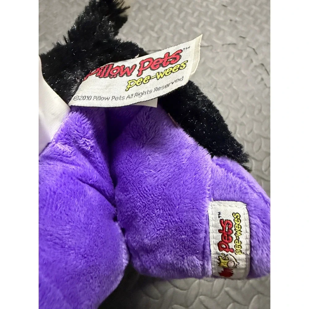 Pillow Pets Curious Cat Small 11 Inch Purple NWT PeeWee 2011 Plush Toy Halloween
